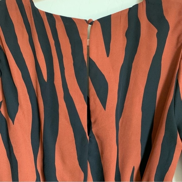 Peyton Jensen Tiger Striped Long Sleeve Fully Lined Mini Dress Small - Picture 9 of 13